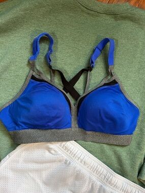 Champion Wireless Sports Bra